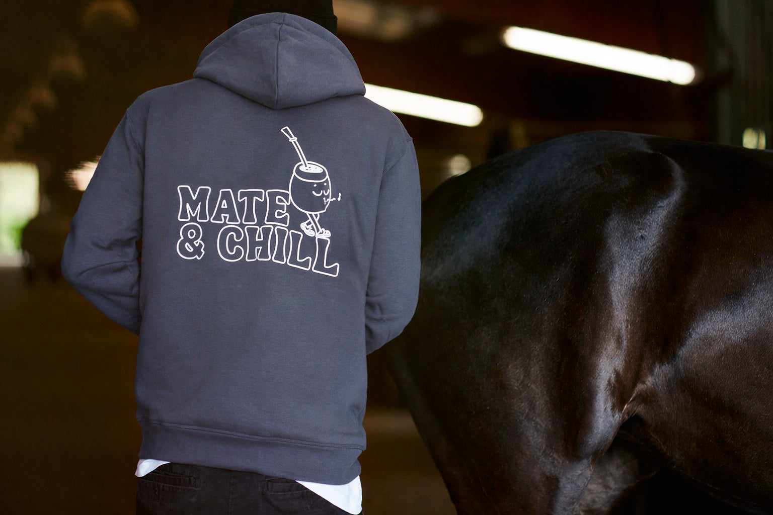 Hoodie "Mate & Chill" – Dunkelgrau